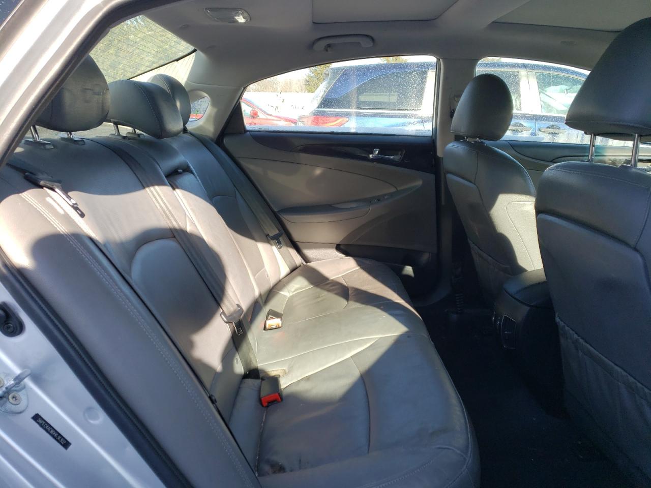 2013 Hyundai Sonata - Image 10