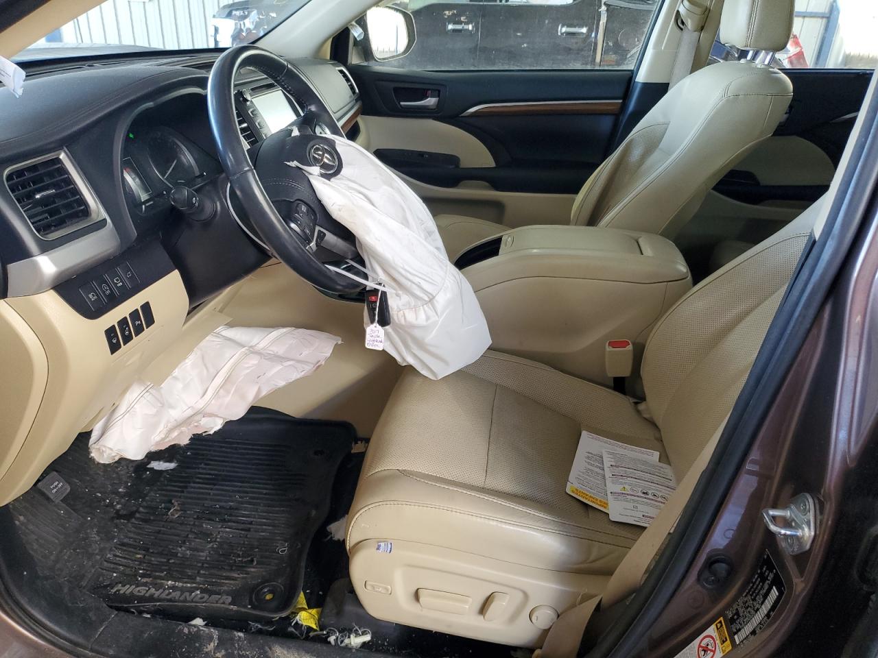 2017 Toyota Highlander - Image 7