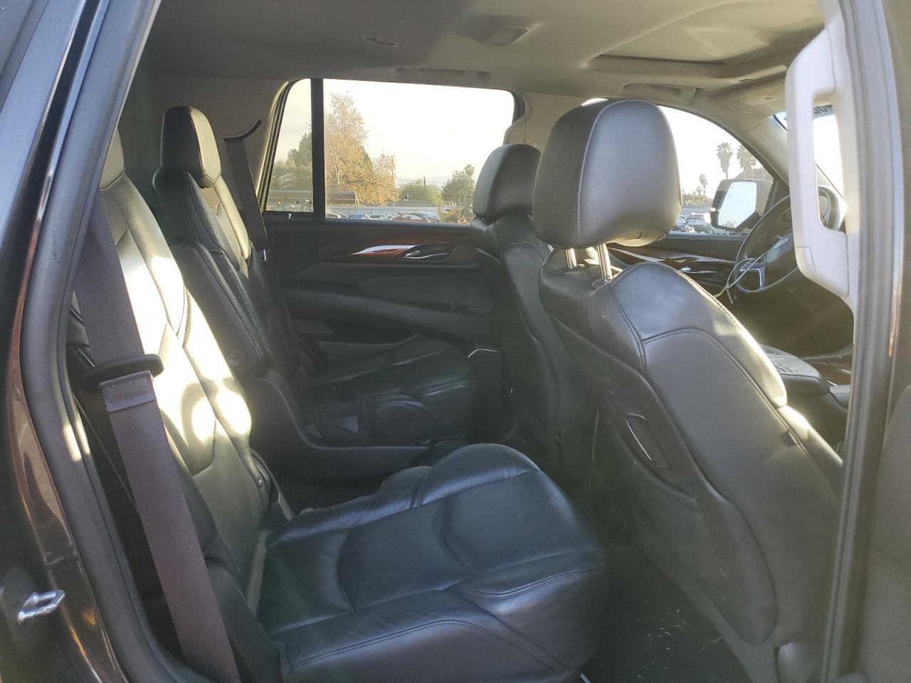 2017 Cadillac Escalade - Image 11