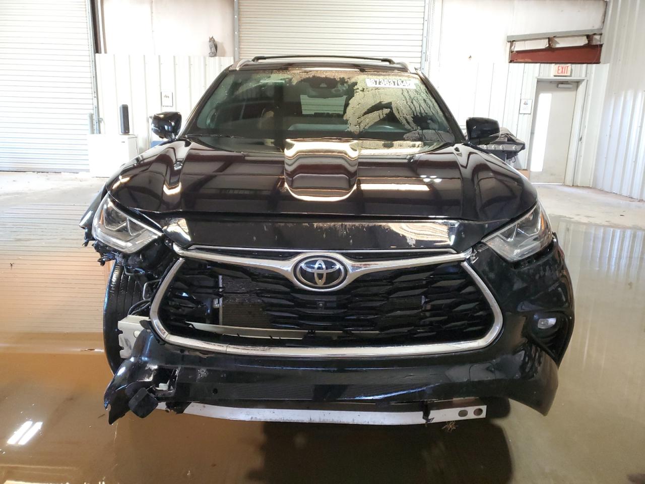 2024 Toyota Highlander - Image 5