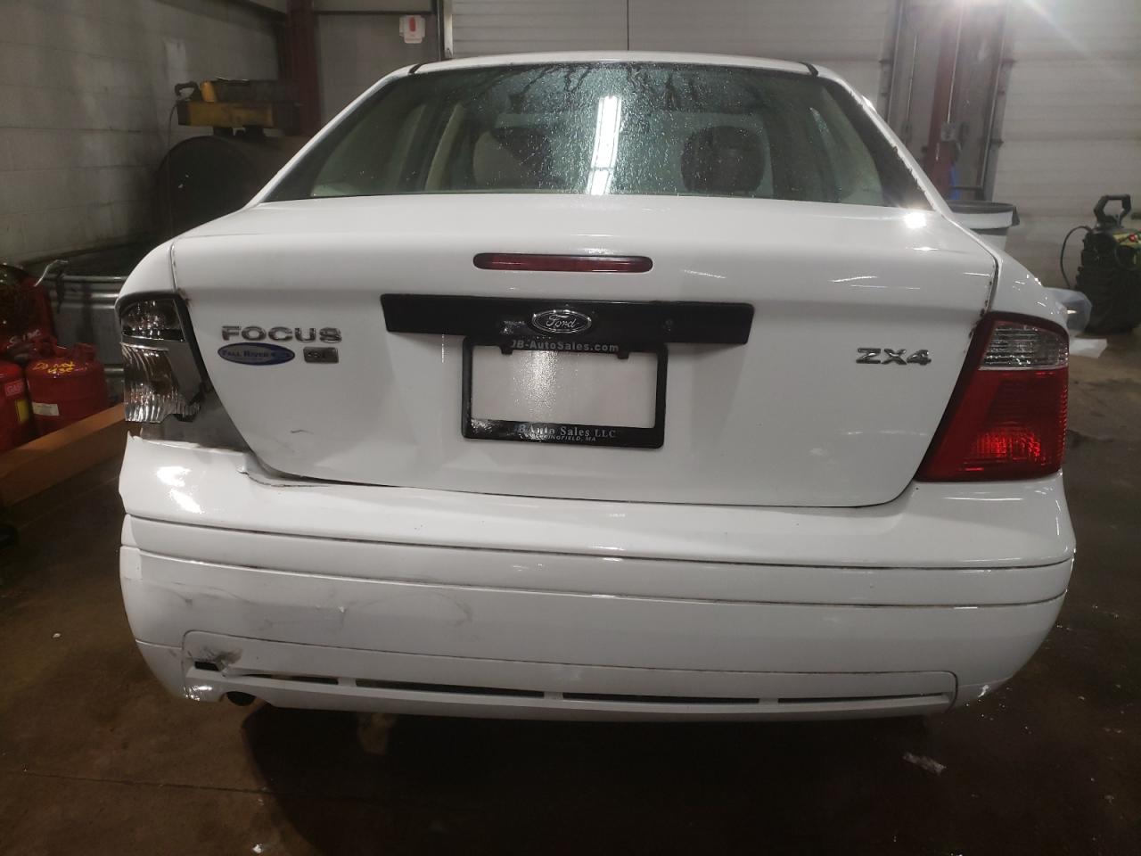 2005 Ford Focus - Image 6