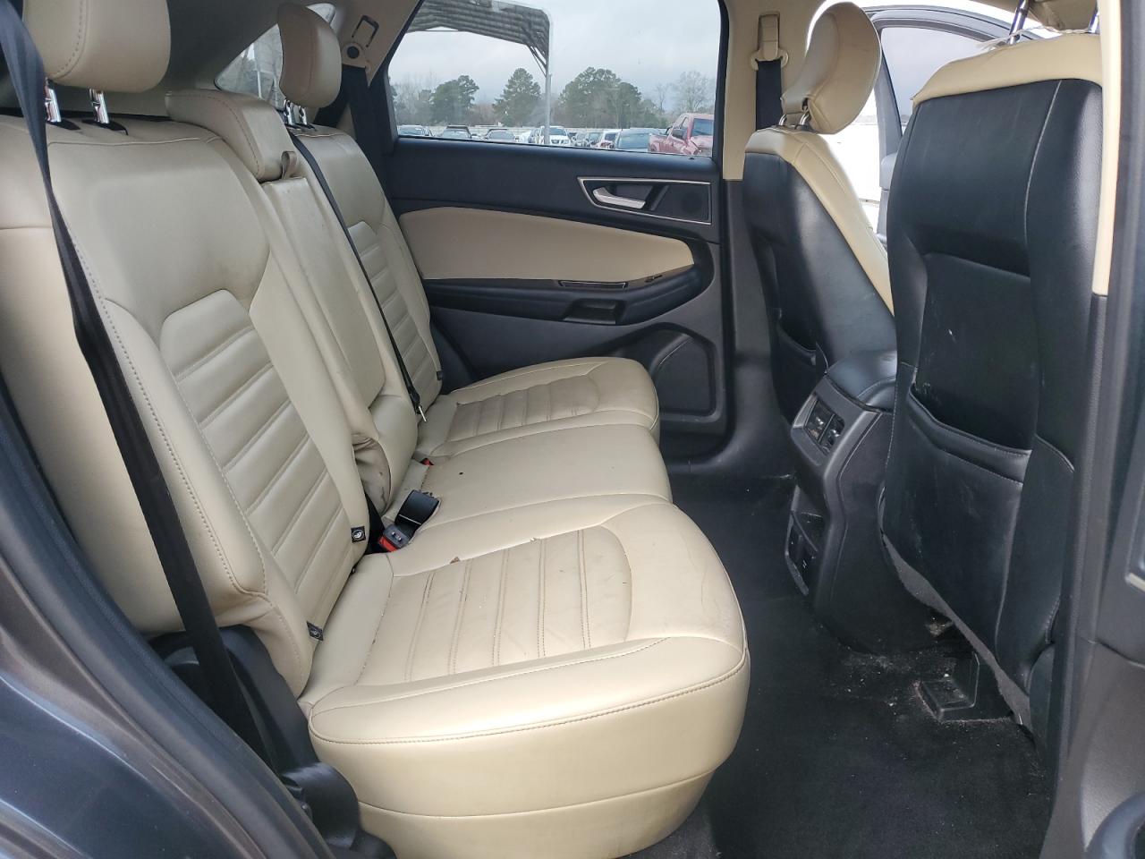 2018 Ford Edge - Image 11