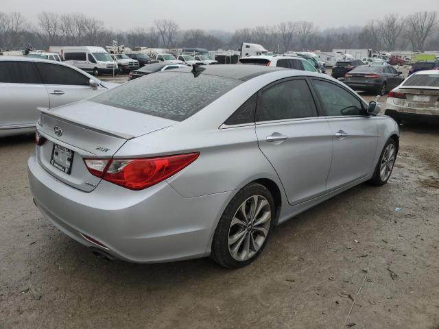  HYUNDAI SONATA 2013 Серебристый