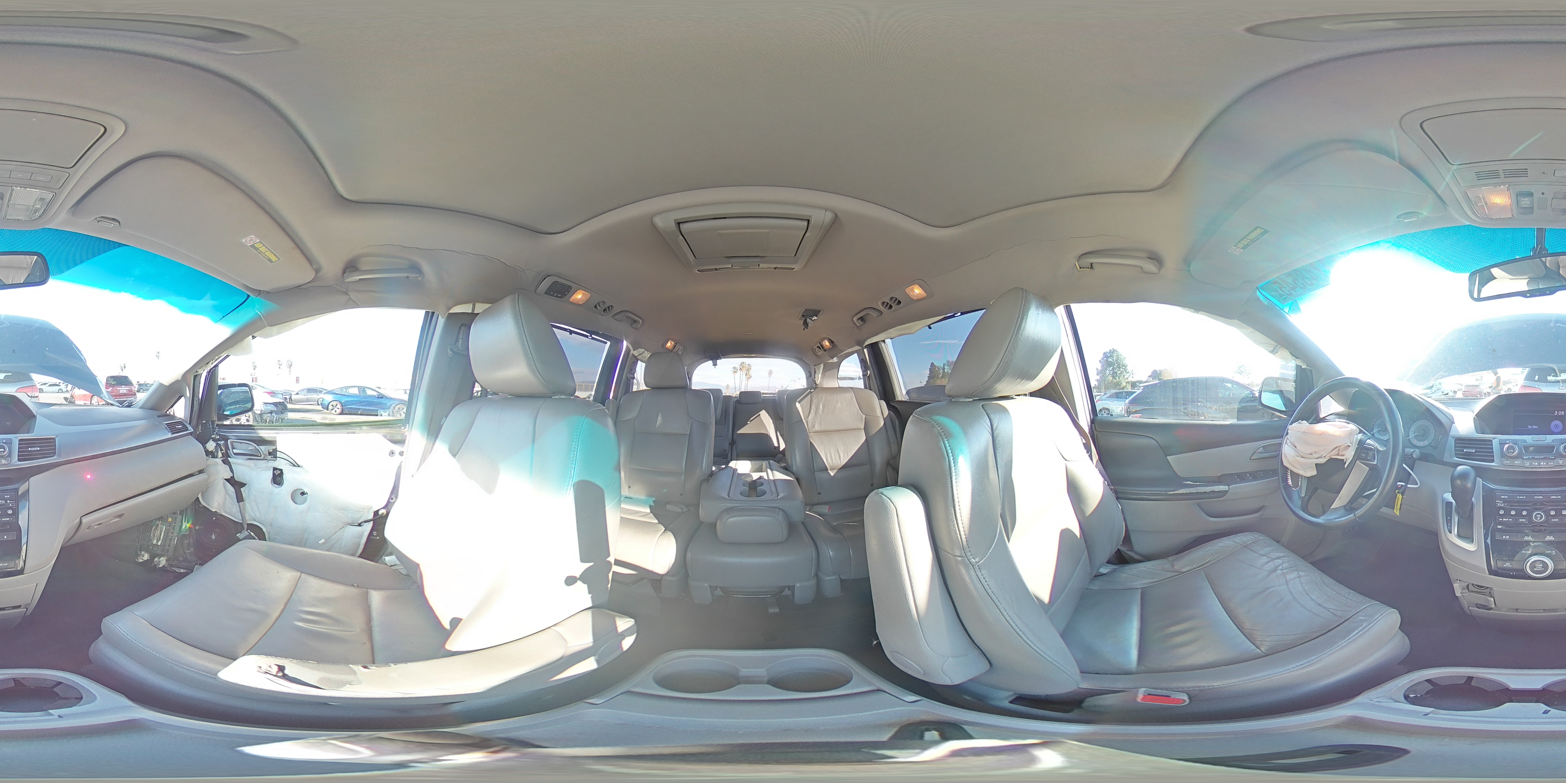 2012 Honda Odyssey - Image 13