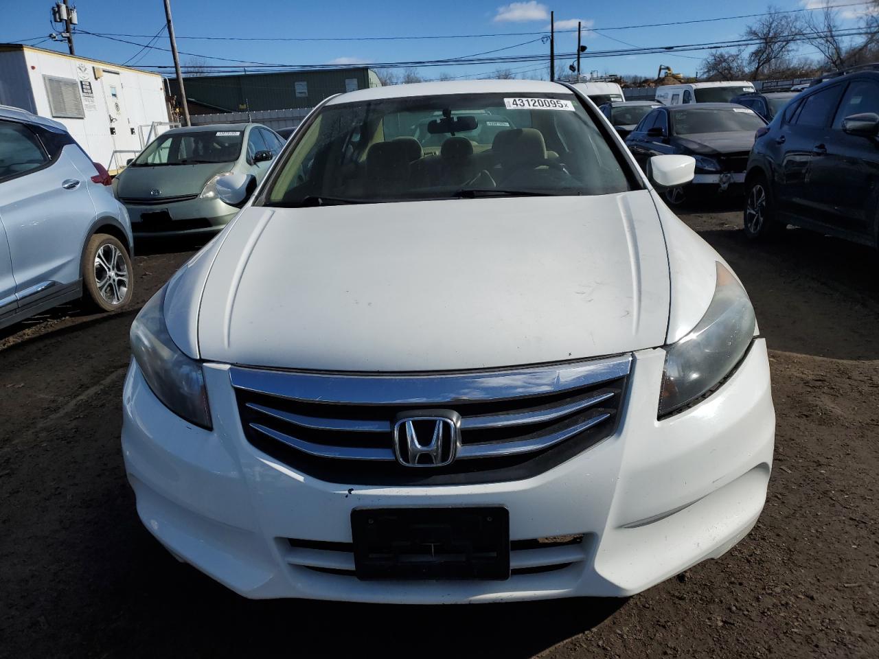 2011 Honda Accord - Image 5