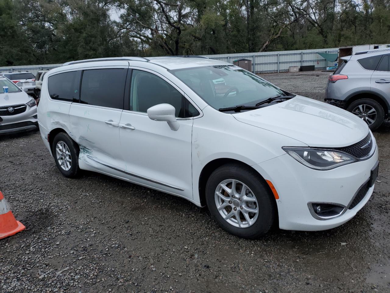 2020 Chrysler Pacifica - Image 4