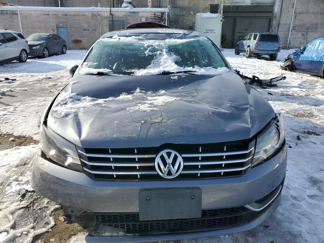 2015 Volkswagen Passat - Image 5