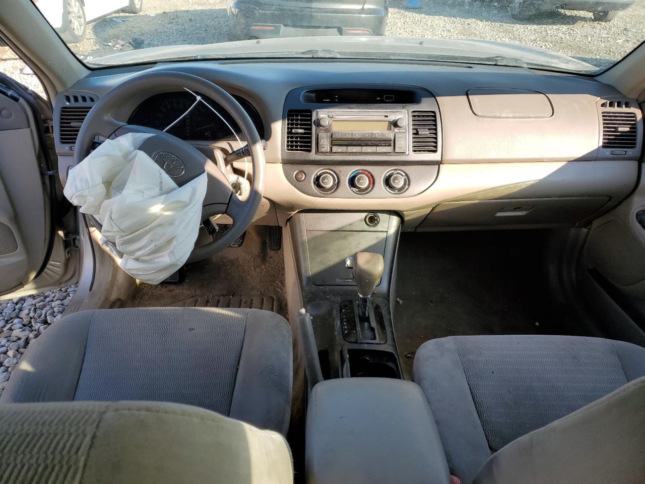 2005 Toyota Camry - Image 8