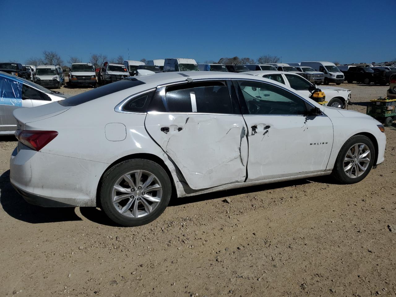 2020 Chevrolet Malibu - Image 3