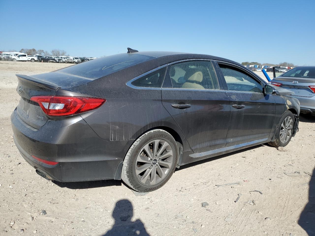 2015 Hyundai Sonata - Image 3