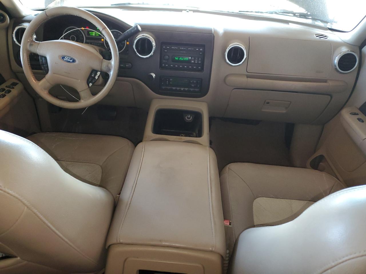 2005 Ford Expedition - Image 8