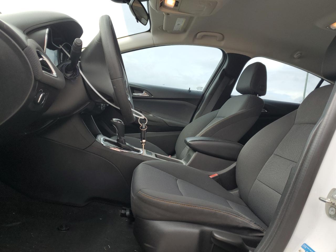 2018 Chevrolet Cruze - Image 7