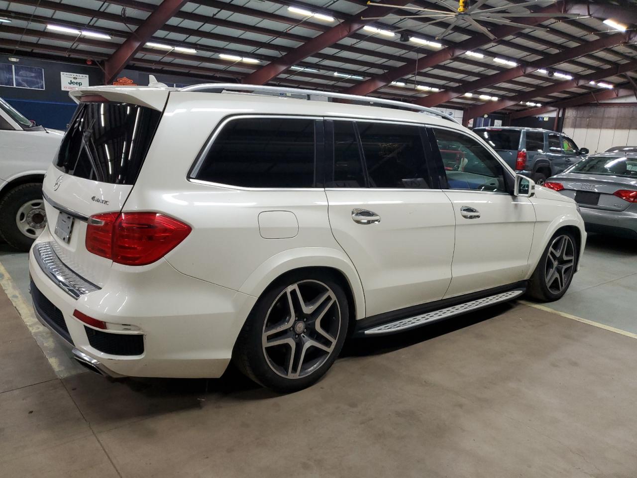 VIN 4JGDF7DE1FA451483 2015 MERCEDES-BENZ GL-CLASS no.3