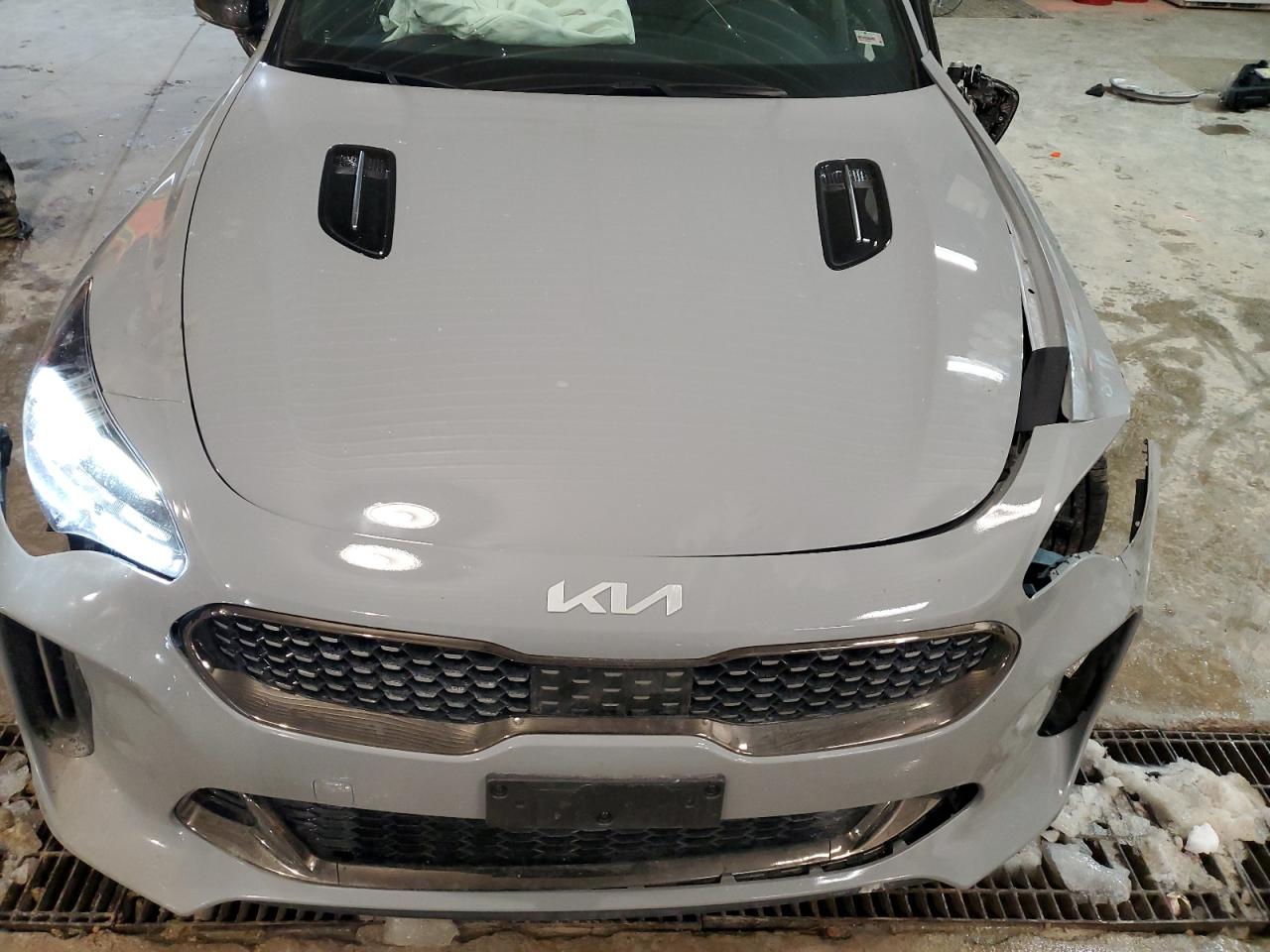 2023 Kia Stinger - Image 12
