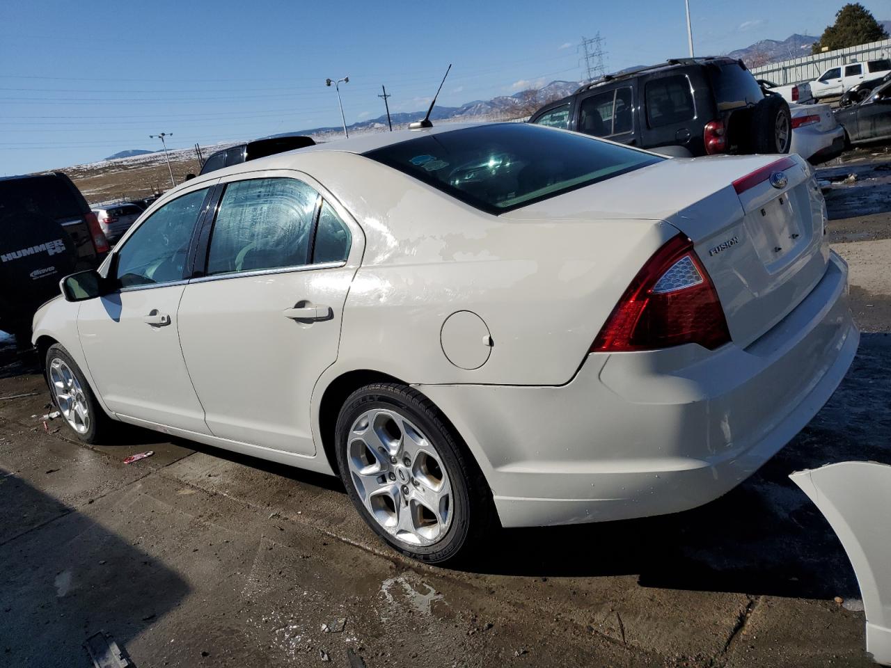 2010 Ford Fusion - Image 2