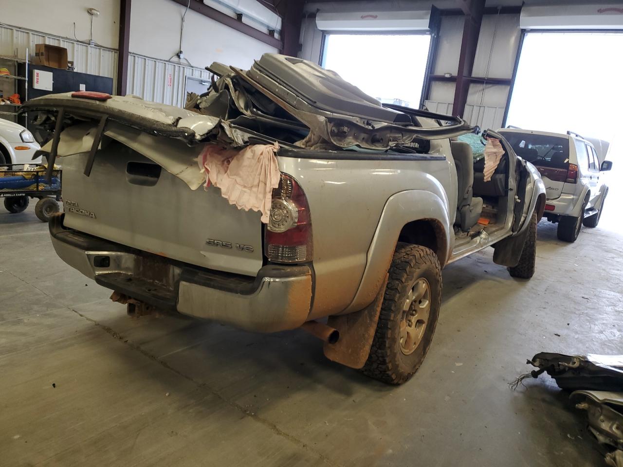 2010 Toyota Tacoma - Image 3