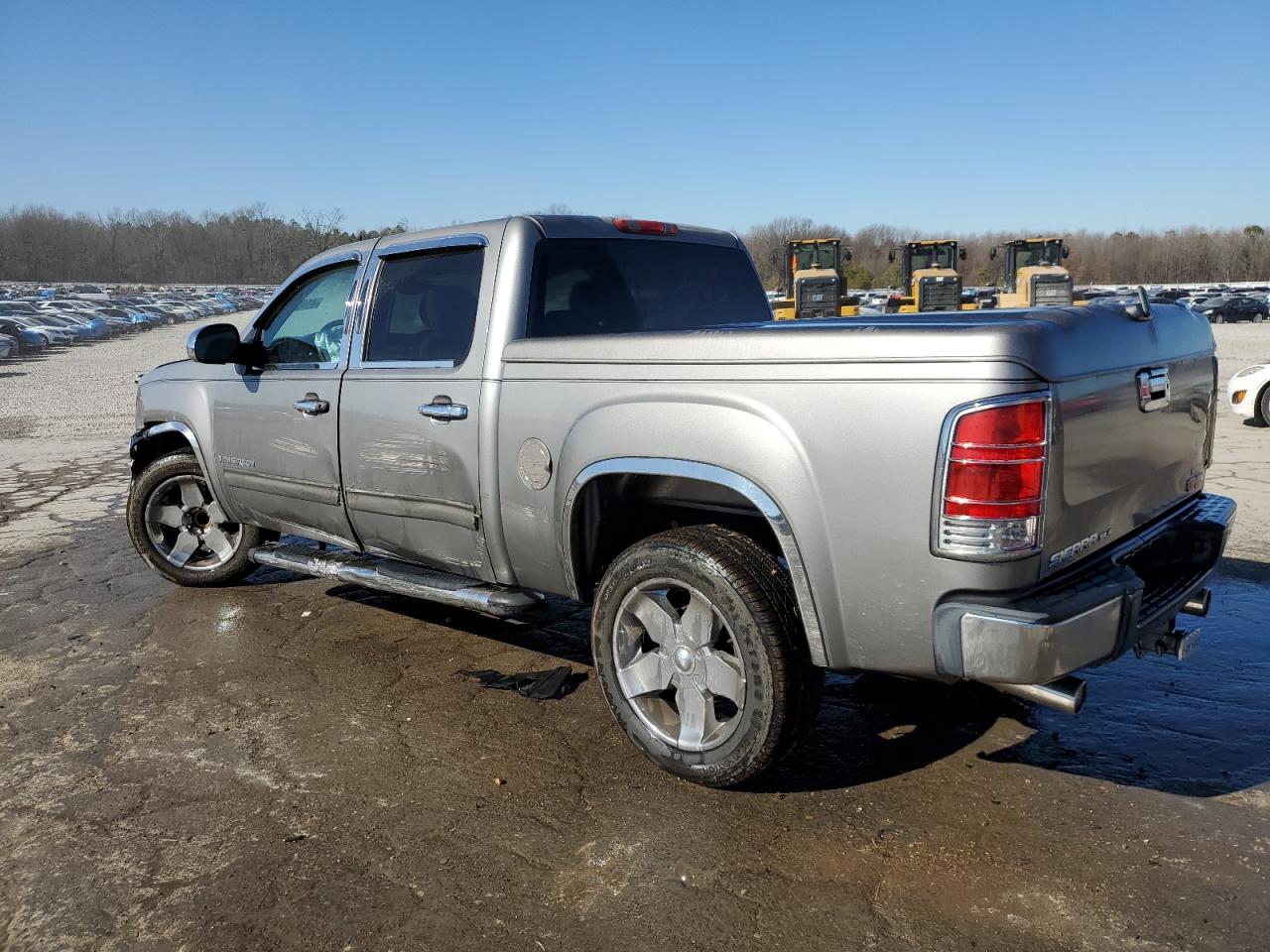 2008 GMC Sierra - Image 2