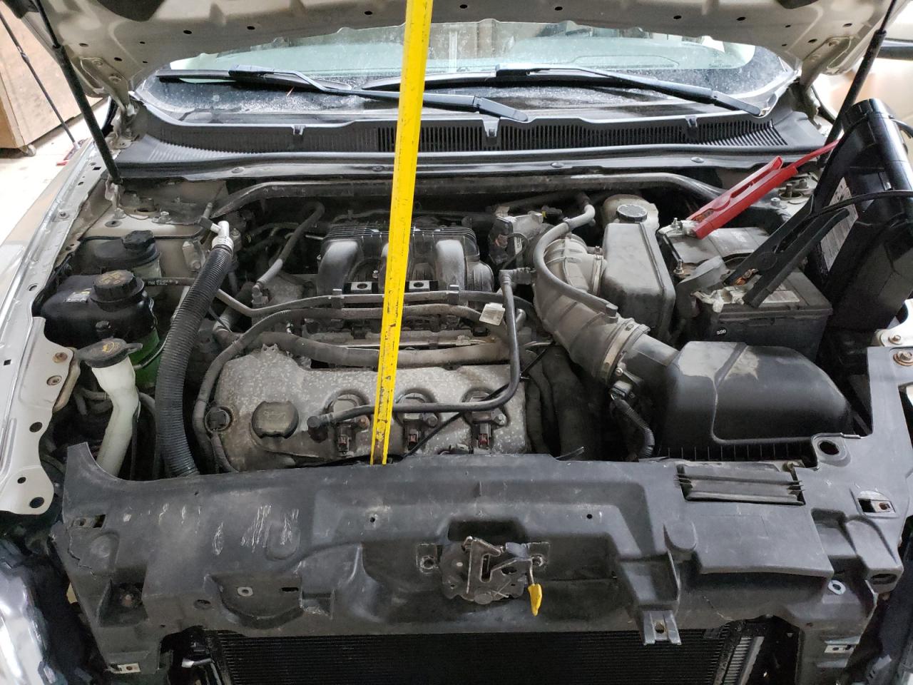 2011 Ford Taurus - Image 11