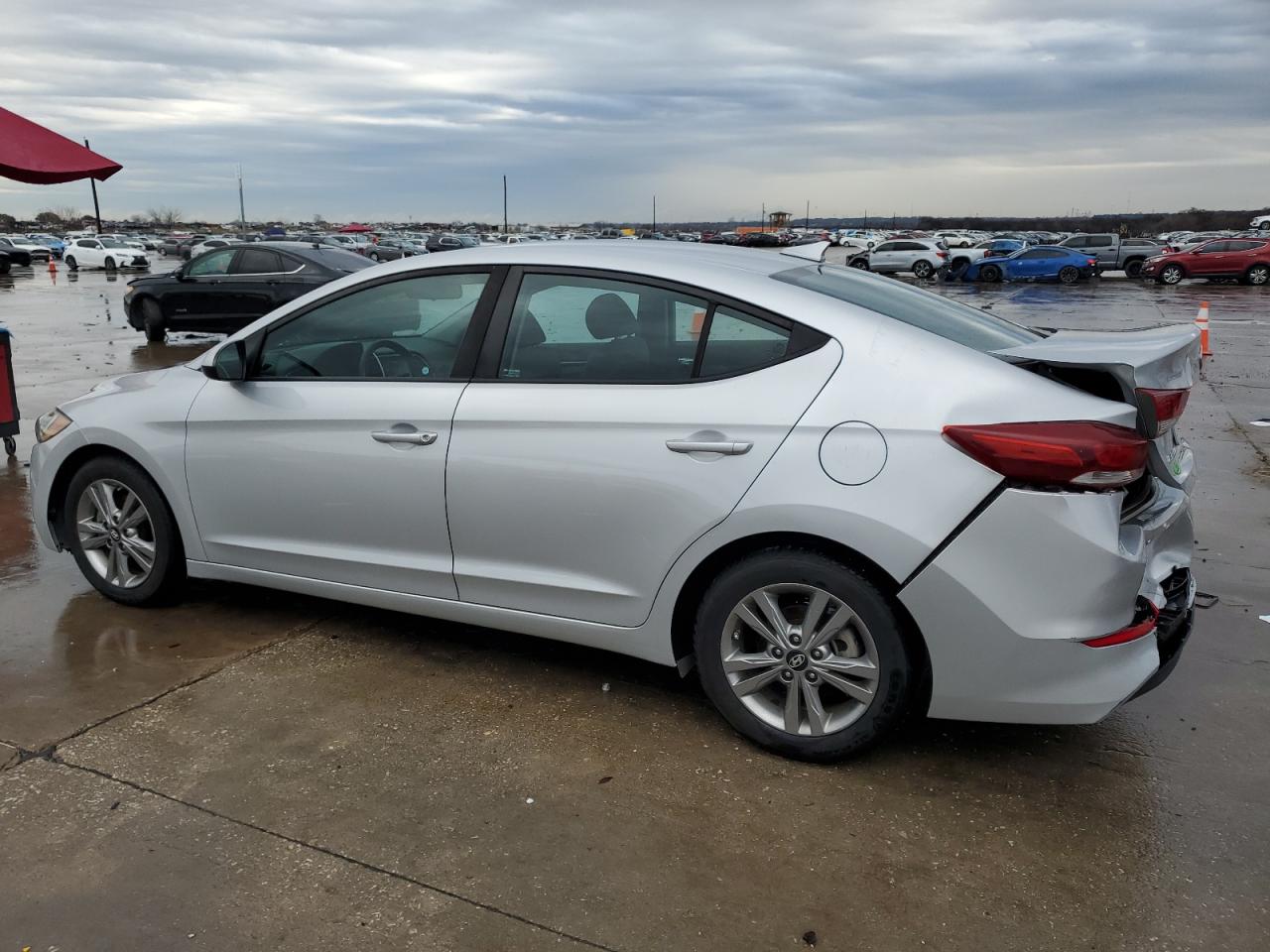 2018 Hyundai Elantra - Image 2