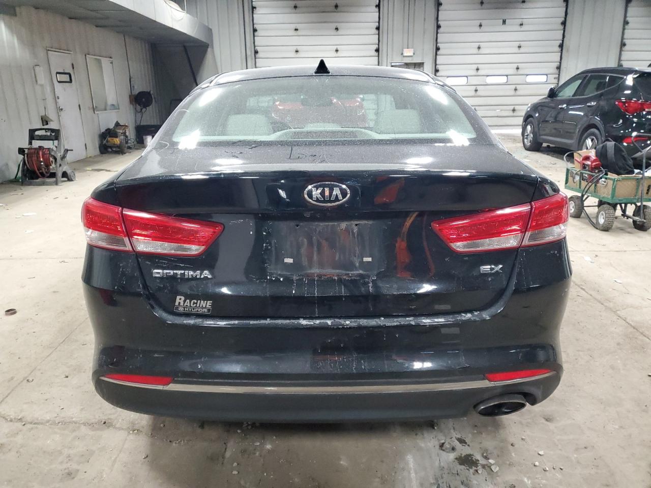 2017 Kia Optima - Image 6