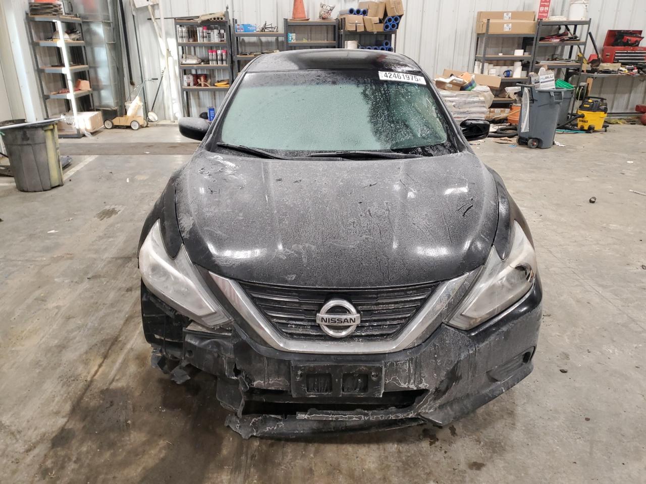 2017 Nissan Altima - Image 5
