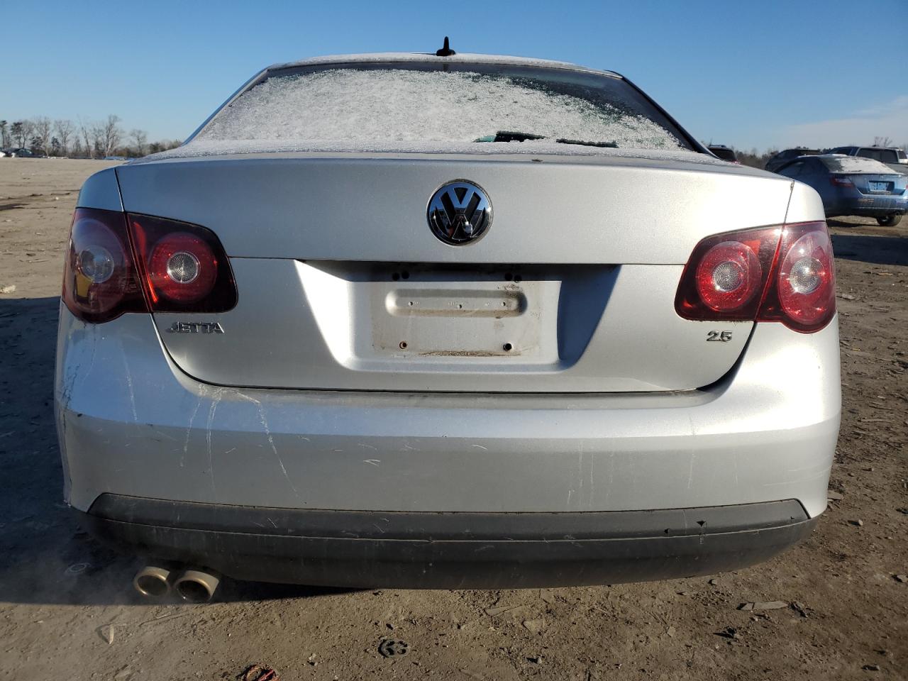 2010 Volkswagen Jetta - Image 6