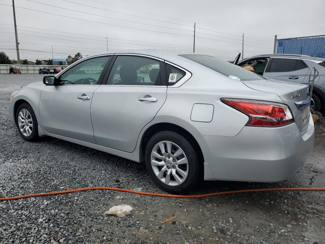 2014 Nissan Altima - Image 2