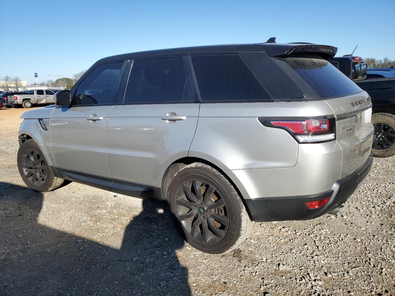 2016 Land Rover Range Rover - Image 2