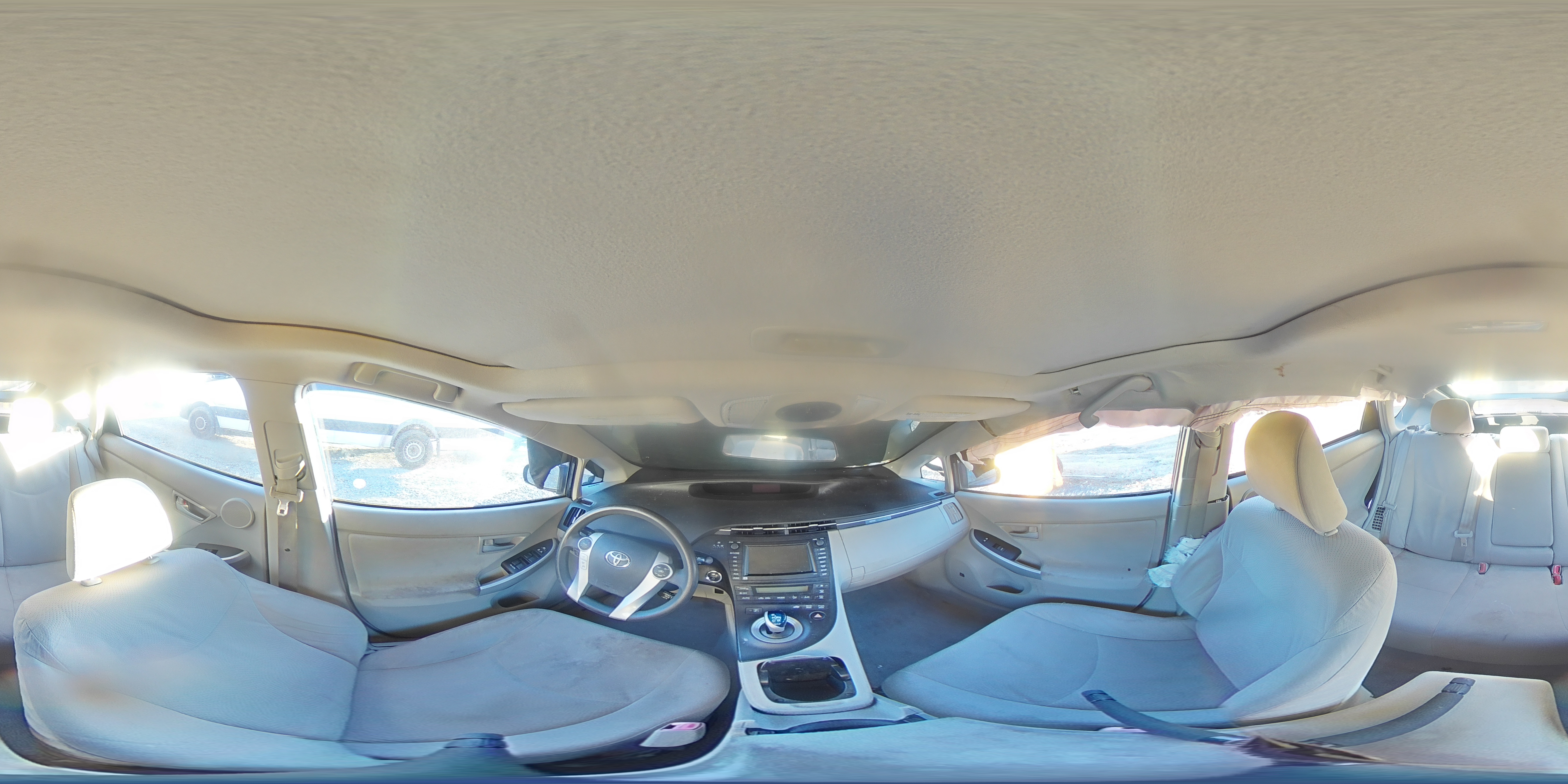 2010 Toyota Prius - Image 13