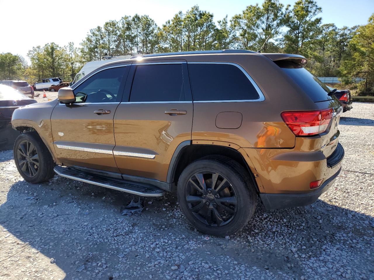 2011 Jeep Grand Cherokee - Image 2