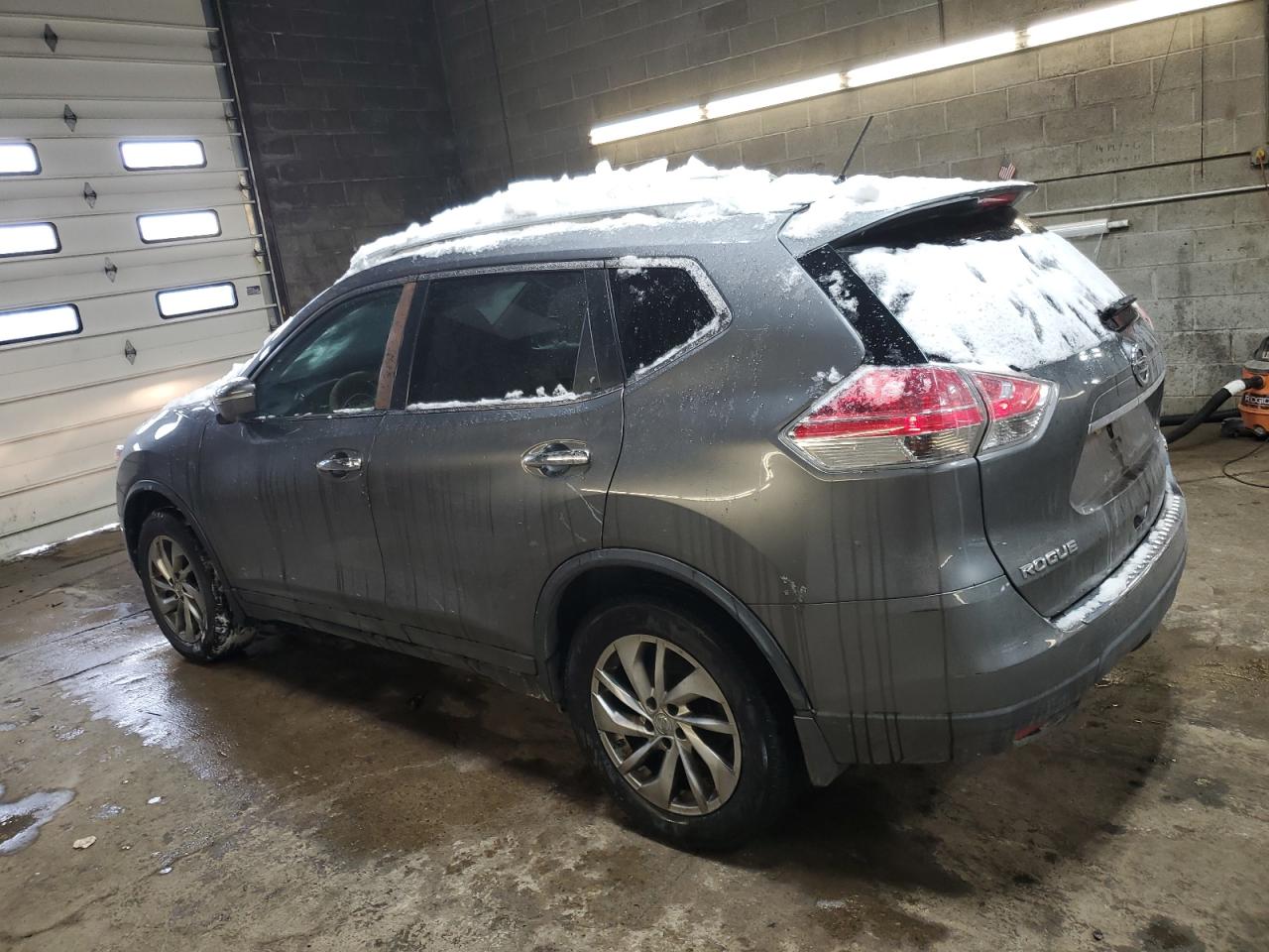 2014 Nissan Rogue - Image 2