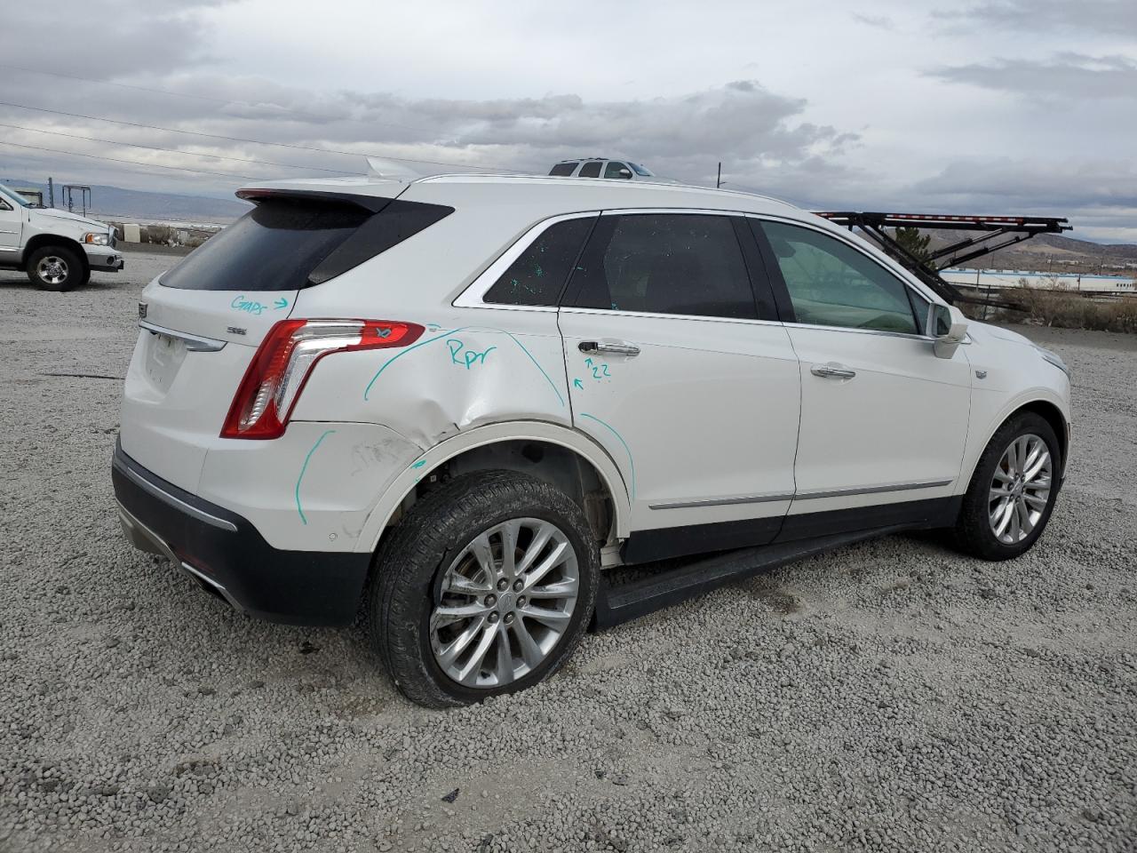 2019 Cadillac XT5 - Image 3