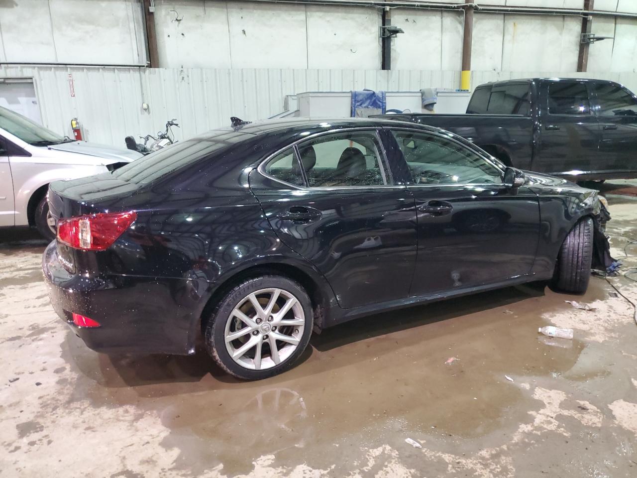 2011 Lexus IS - Image 3