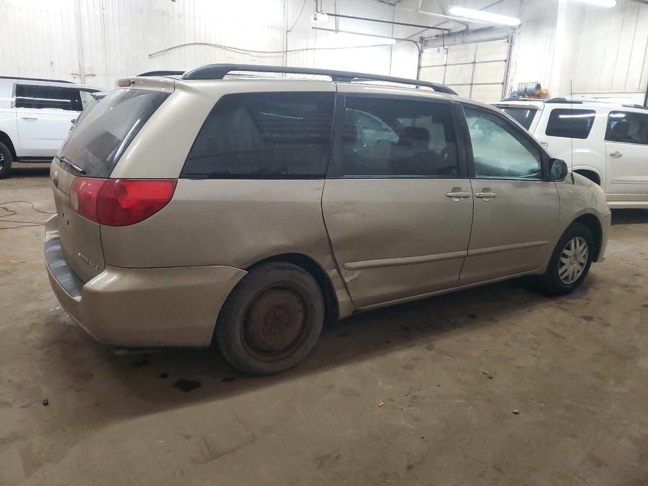2006 Toyota Sienna - Image 3