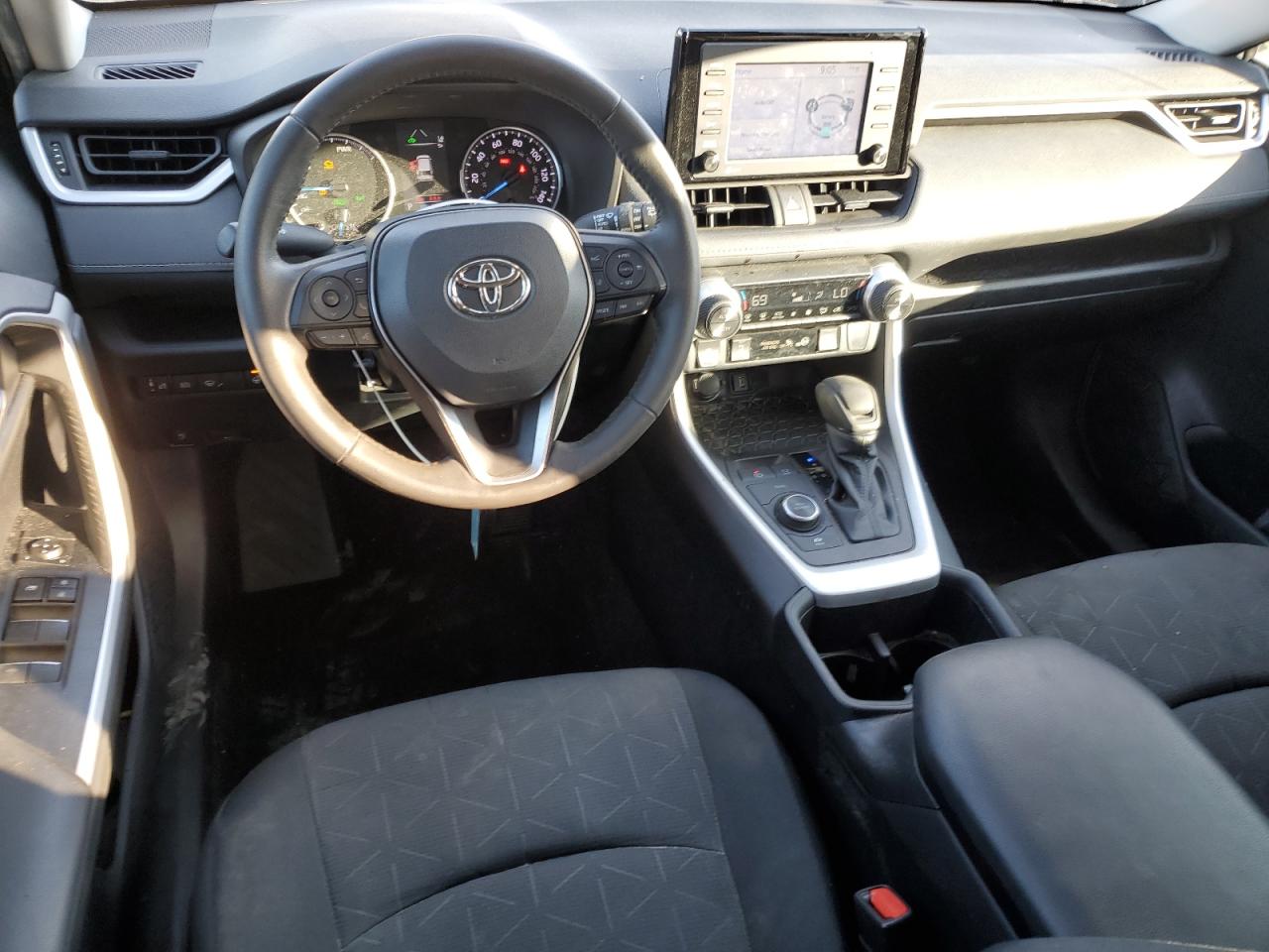 2022 Toyota RAV 4 - Image 8