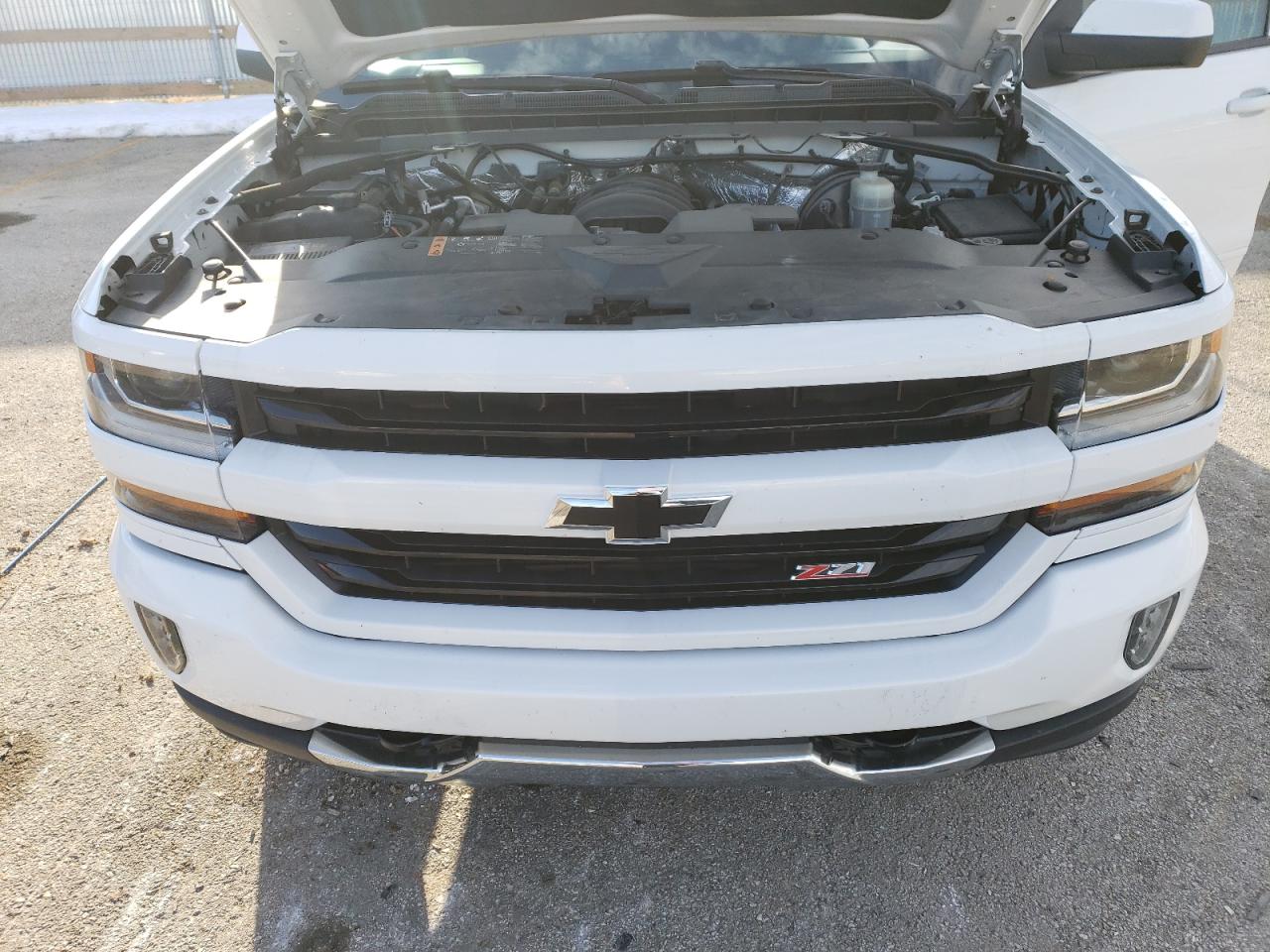 2017 Chevrolet Silverado - Image 13
