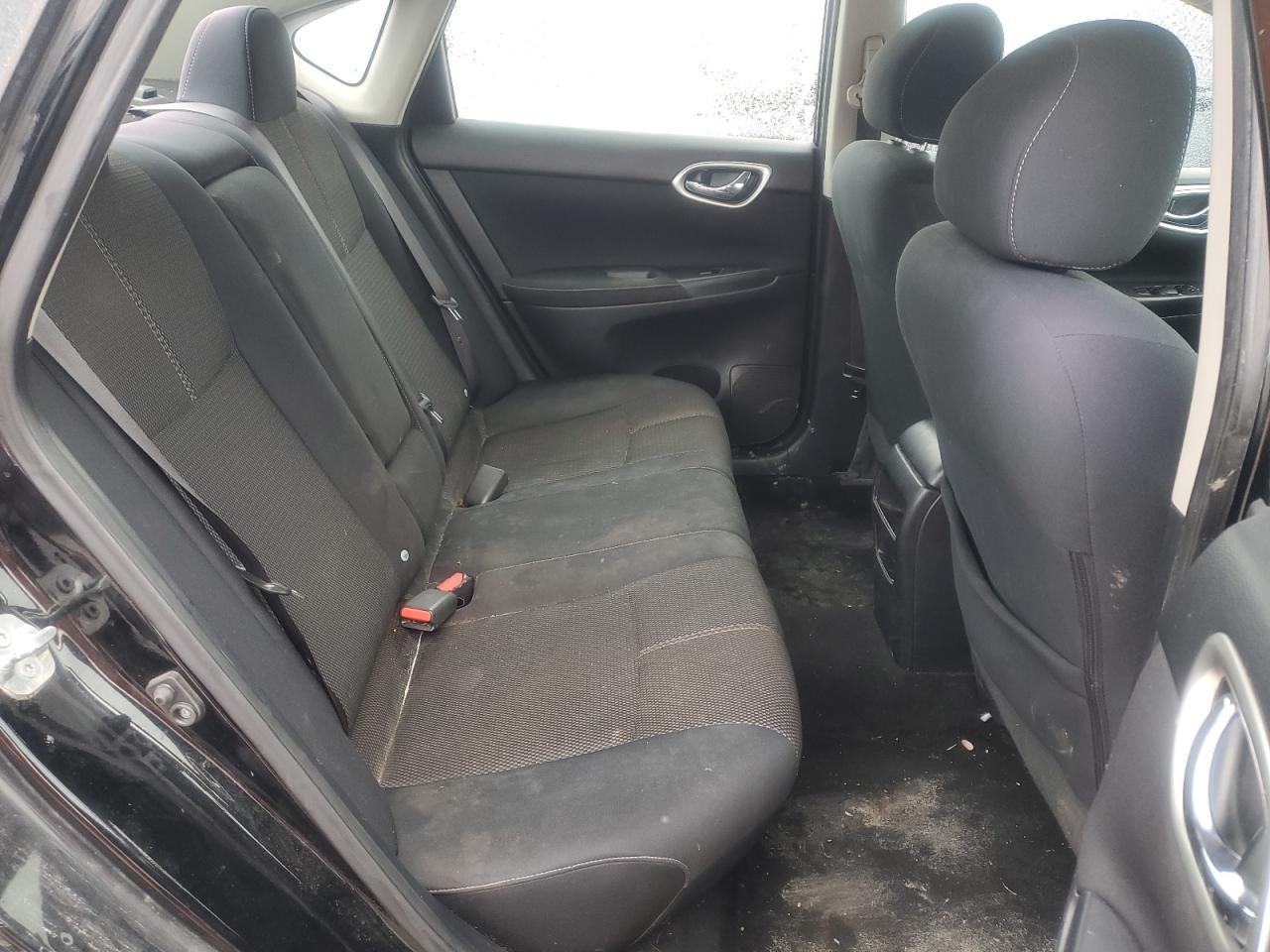 2015 Nissan Sentra - Image 10