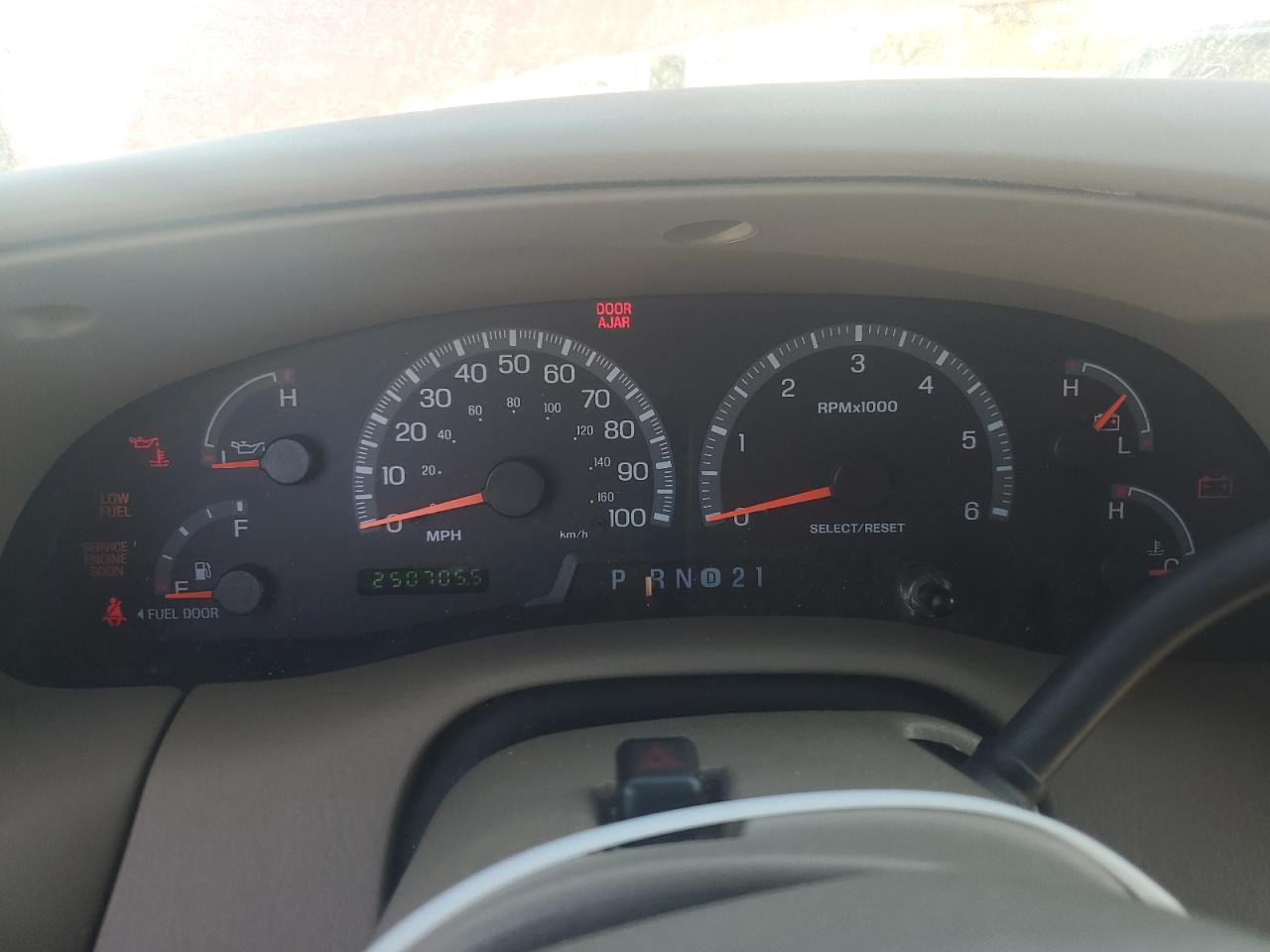 2001 Ford Expedition - Image 9