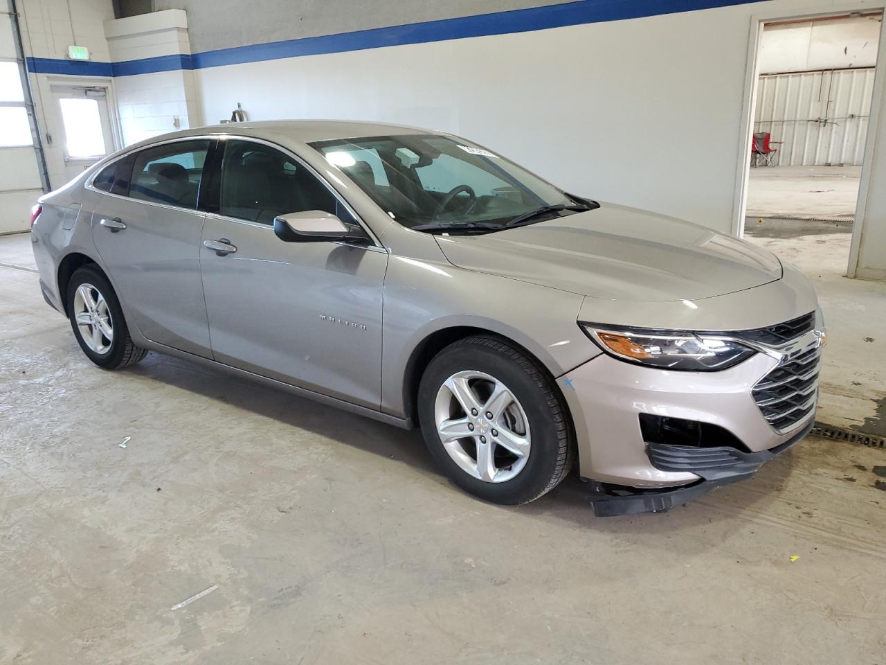 2023 Chevrolet Malibu - Image 4