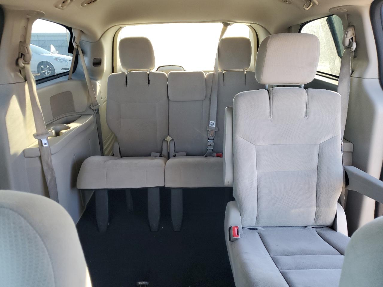 2014 Dodge Caravan - Image 10