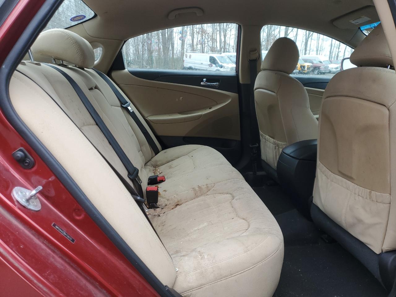 2013 Hyundai Sonata - Image 10
