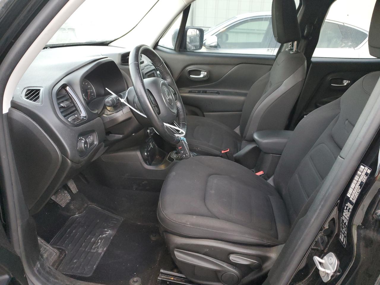 2017 Jeep Renegade - Image 7
