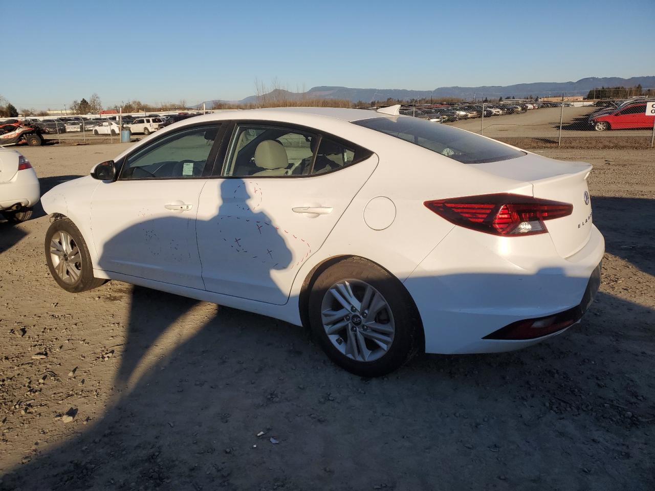 2020 Hyundai Elantra - Image 2