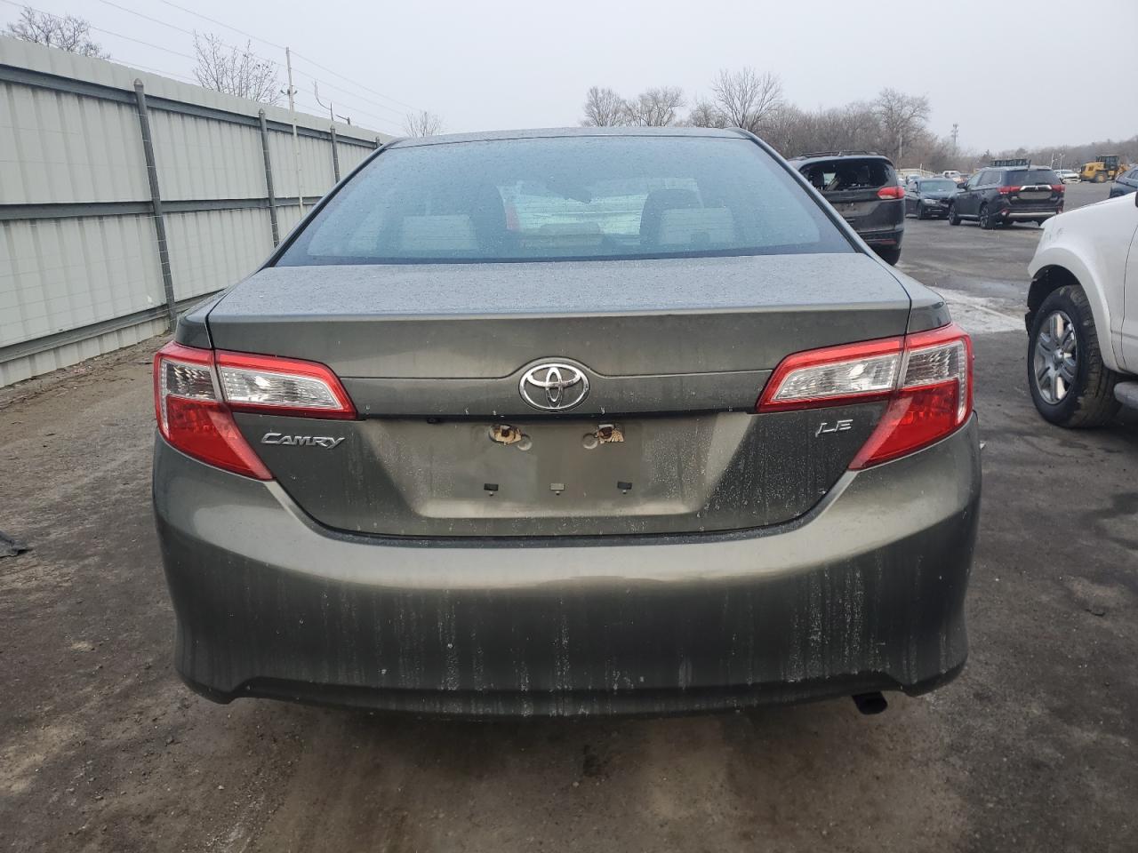 2014 Toyota Camry - Image 6