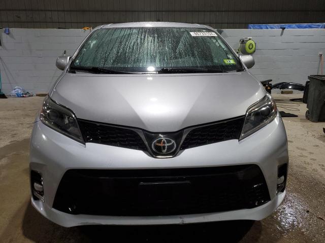  TOYOTA SIENNA 2018 Серебристый