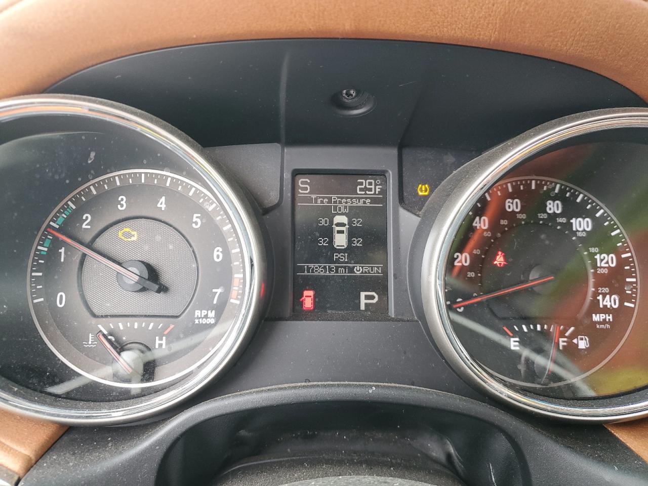 2012 Jeep Grand Cherokee - Image 9