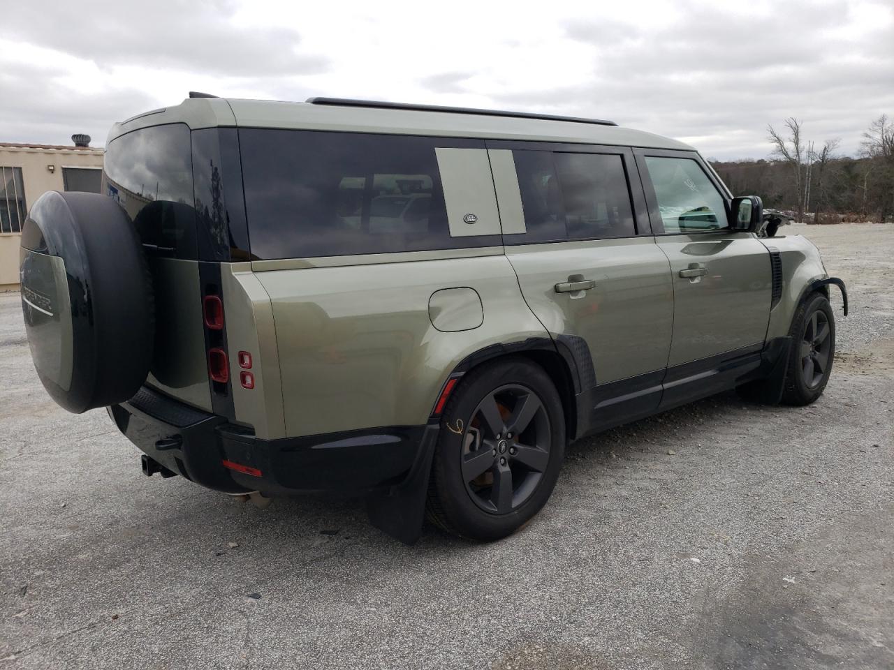 2024 Land Rover Defender - Image 3