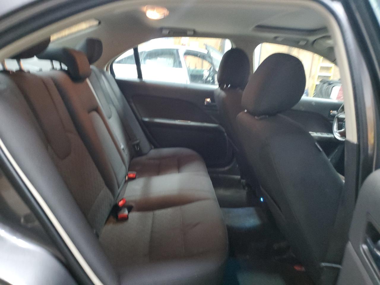 2012 Ford Fusion - Image 10