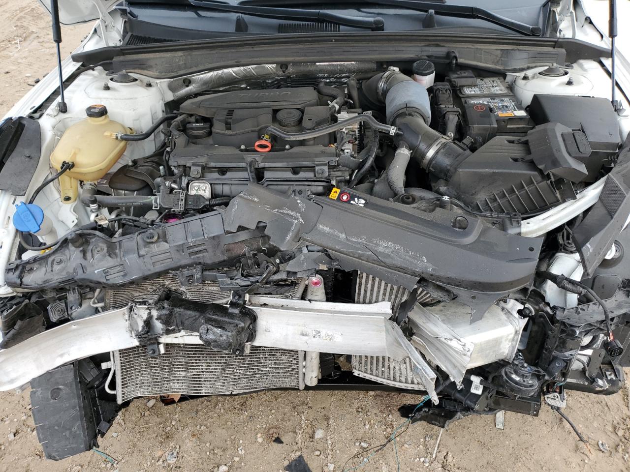 2023 Kia K5 - Image 12