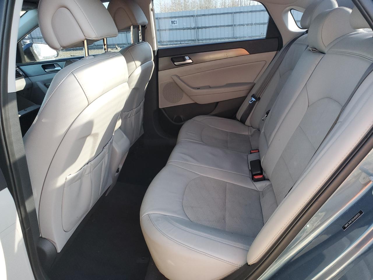 2016 Hyundai Sonata - Image 10